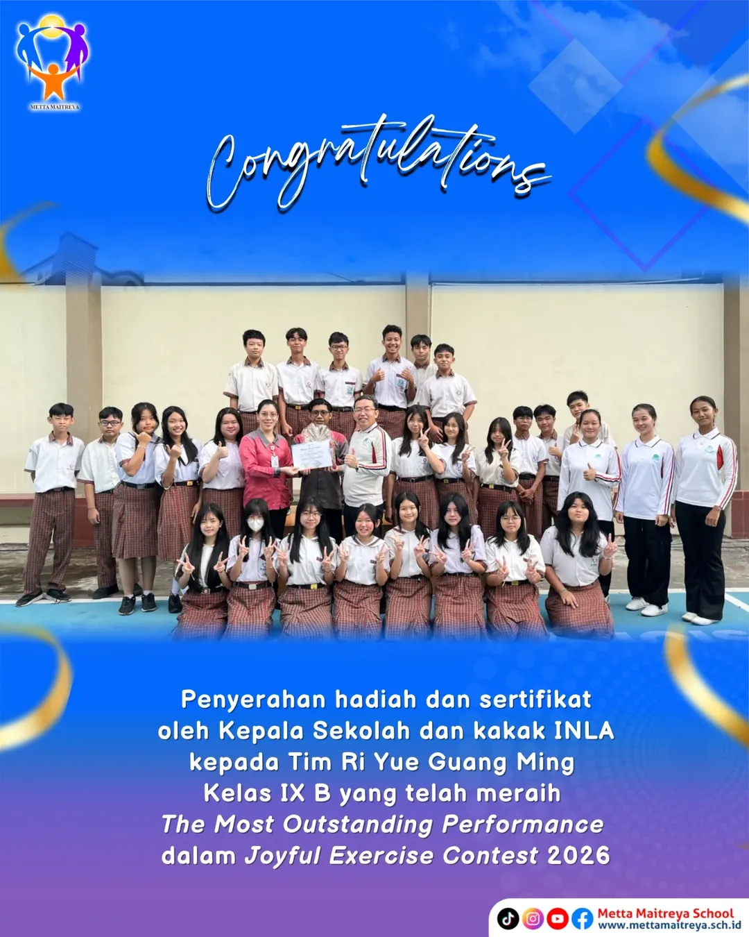 Penyerahan Hadiah dan Sertifikat oleh Kepala Sekolah dan kakak INLA kepada pemenang Joyful Exercise Contest 2026 Tingkat SMP